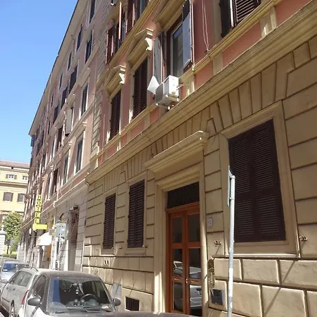 And Studio Nyaraló *